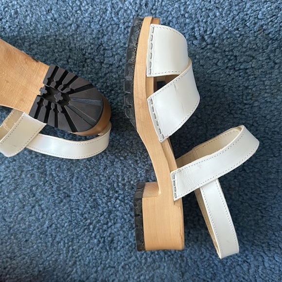 Swedish Hasbeens Mirja 39 white clog Velcro closure excellent worn 1x  8.5 or 9